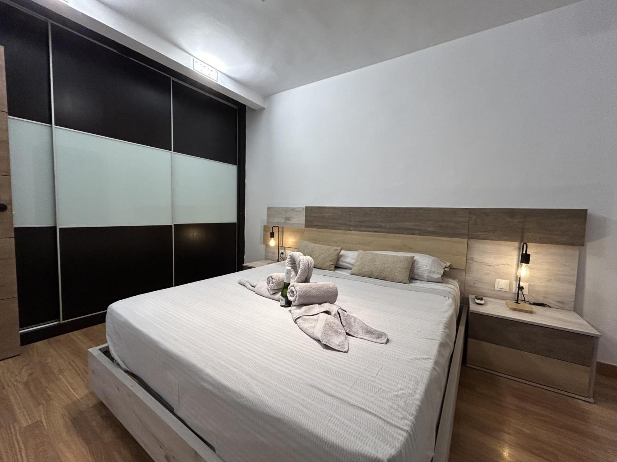 Lujo A Tu Alcance Con Spa Y Garaje Pleno Centro Huelva Esterno foto