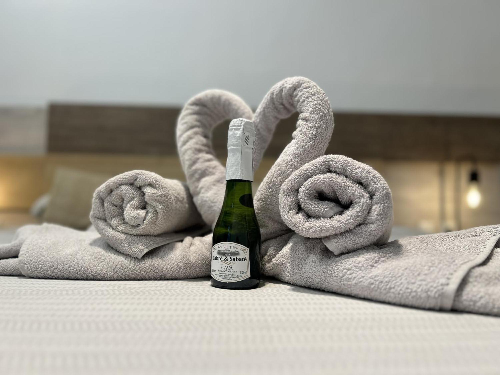 Lujo A Tu Alcance Con Spa Y Garaje Pleno Centro Huelva Esterno foto