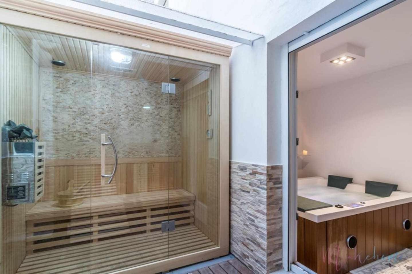 Lujo A Tu Alcance Con Spa Y Garaje Pleno Centro Huelva Esterno foto